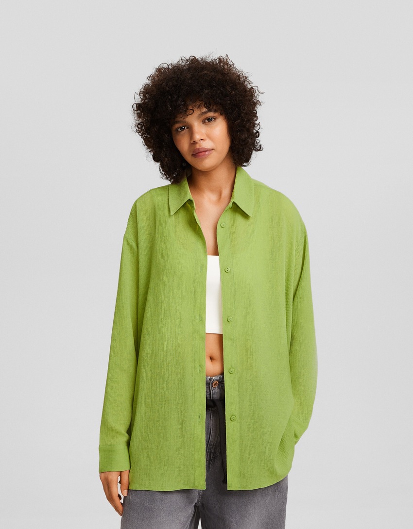 Camisa de crepe oversized de manga comprida