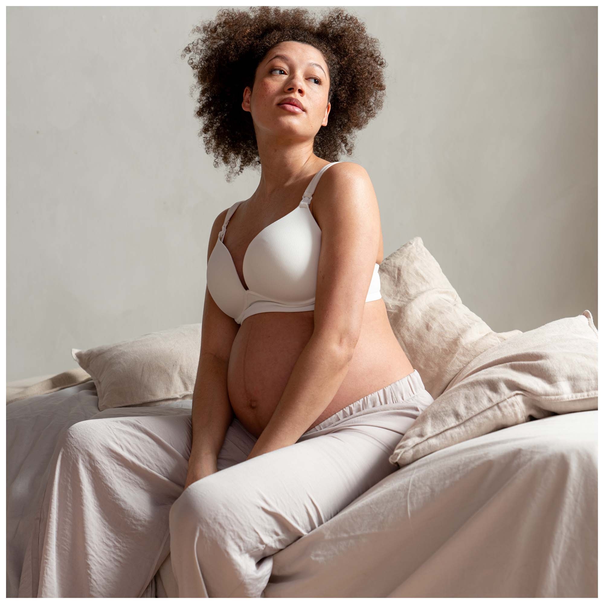 Prenatal beugelloze voedingsbh  effen beige