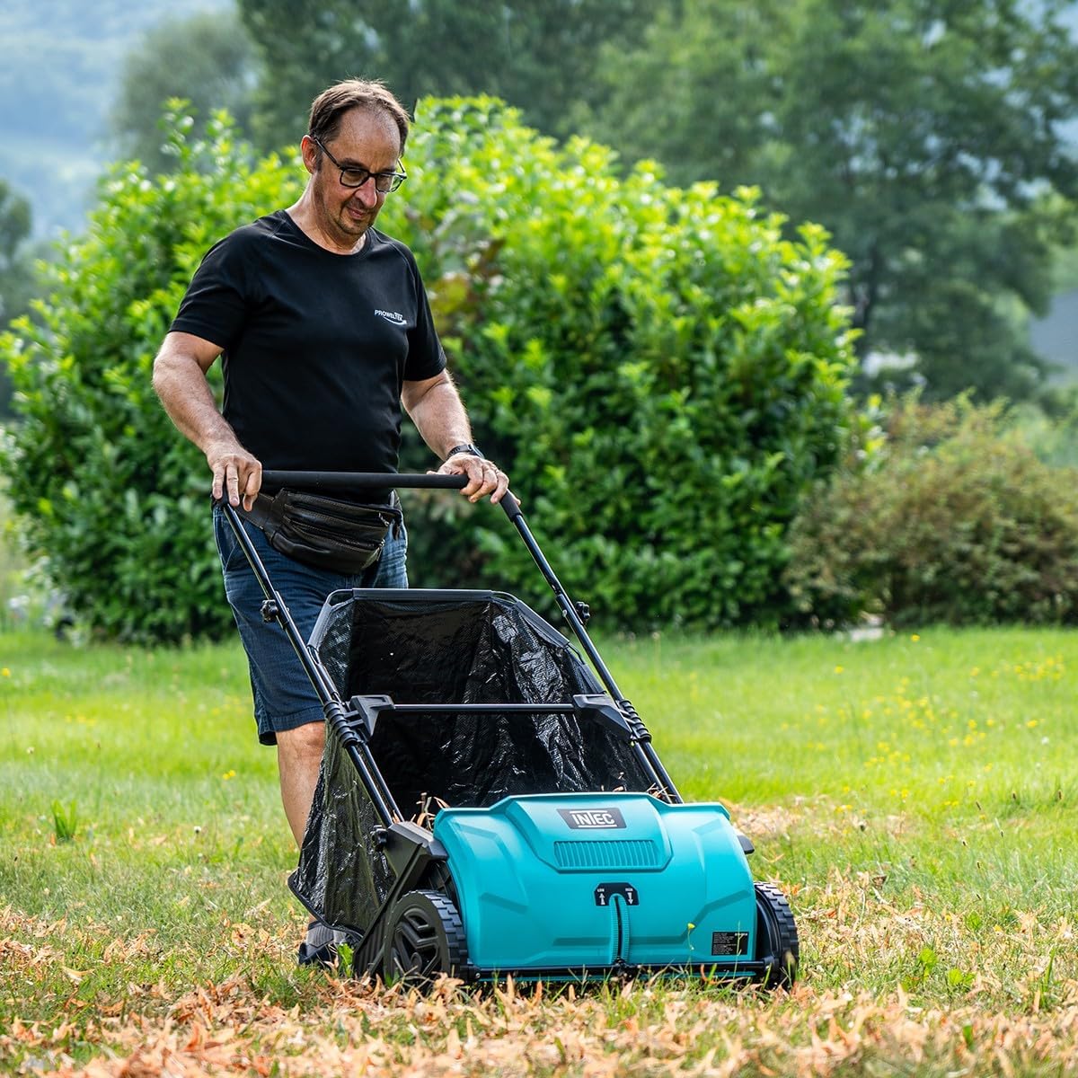 INTEC - Kehrmaschine für Rasen und Gras Mechanischer Laubsammler Großer Behälter 100L Garten Alleen