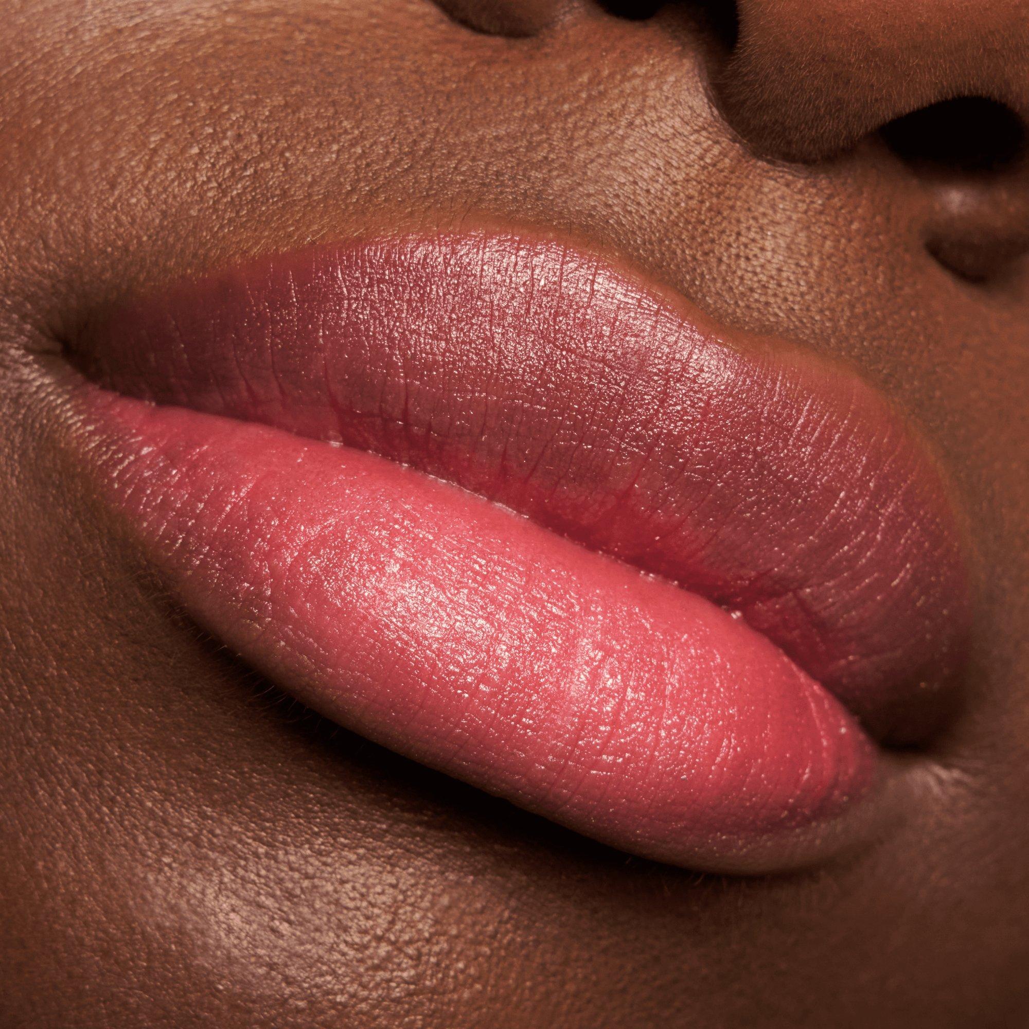 META GLOW COLOUR CHANGING LIPSTICK