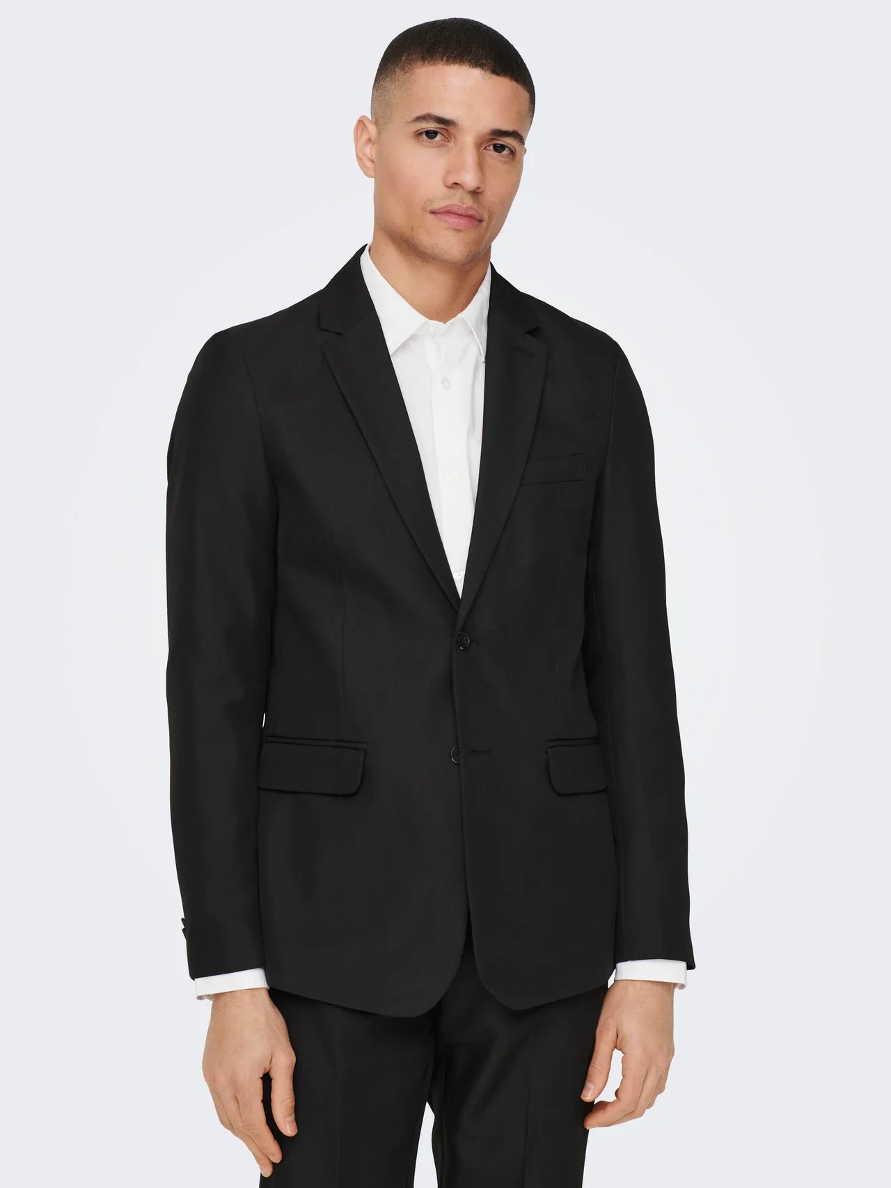 Shop the Look Black