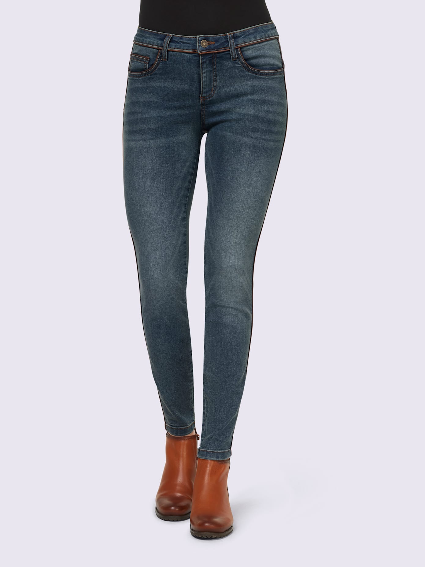 Jean push-up détails en qualité lisse
