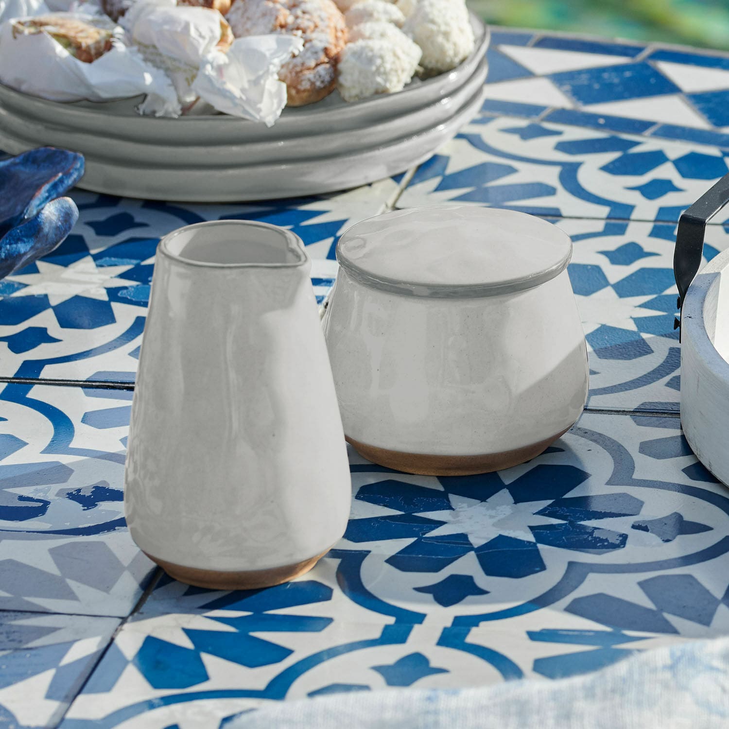 Zuckerdose und Milchkännchen Biarré weiß