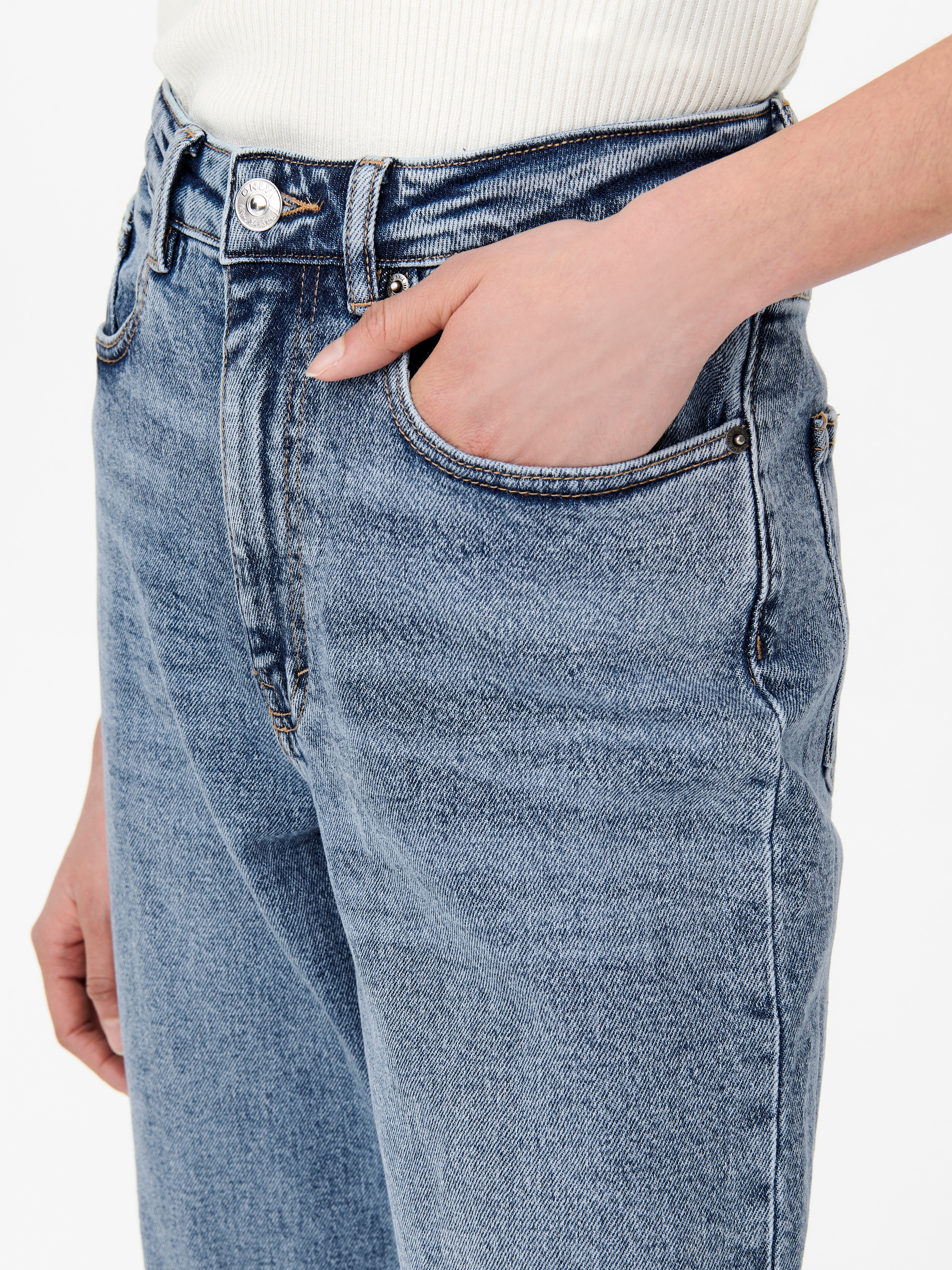 ONLJUICY Hohe Taille Weiter Beinschnitt Jeans Medium Blue Denim