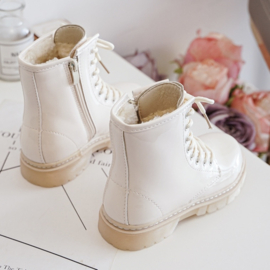 Shiny beige boots