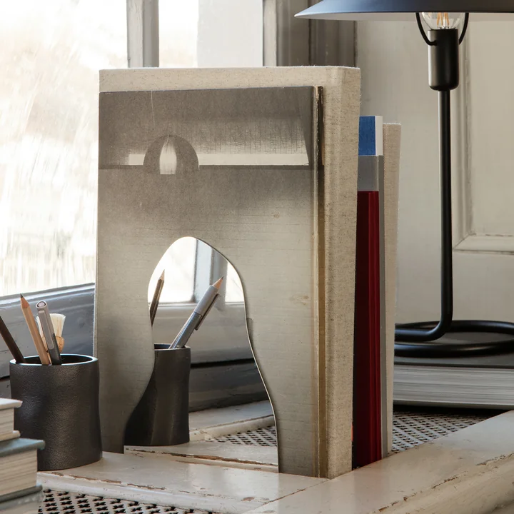 Ferm Living - Pond Buchstütze, silber (2er Set)