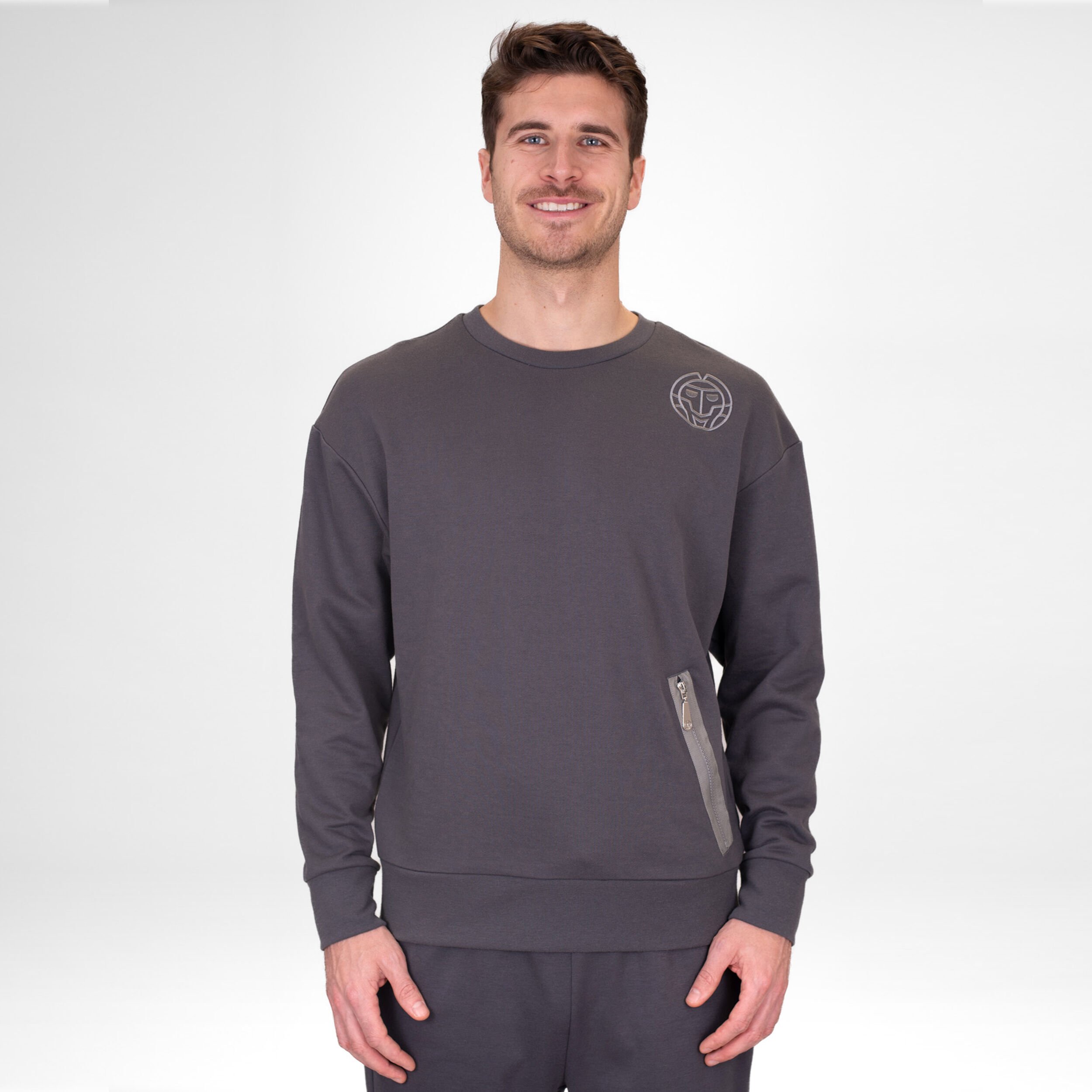 BIDI BADU Chill Crew Sweat-shirt Hommes - Gris Foncé