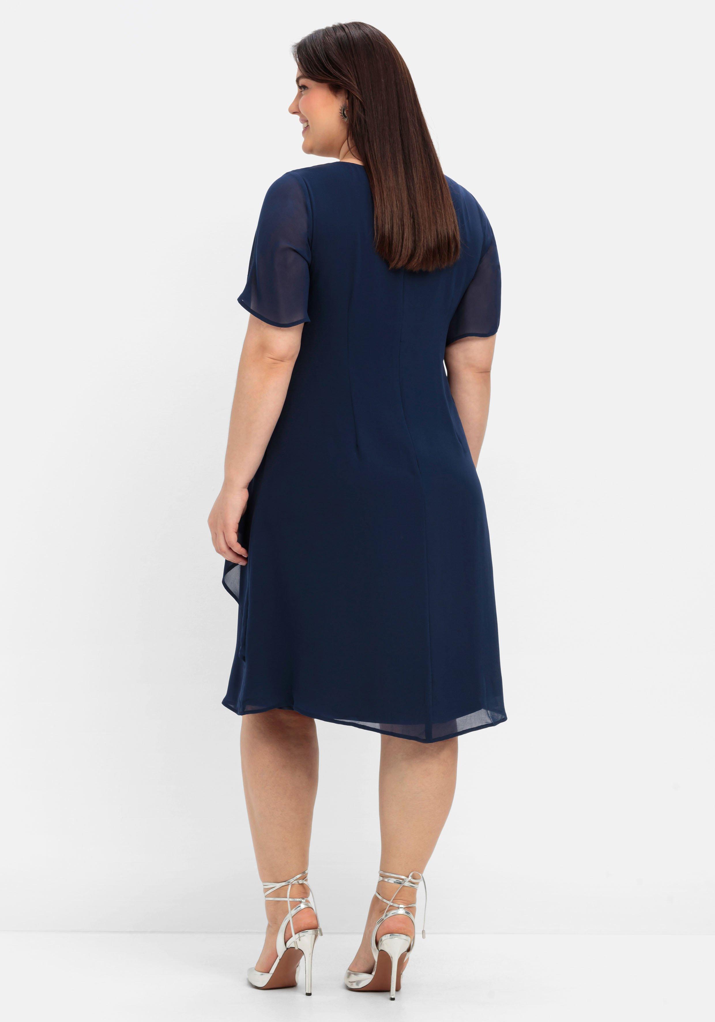 Cocktailkleid mit Spitzen-Einsatz, aus Chiffon