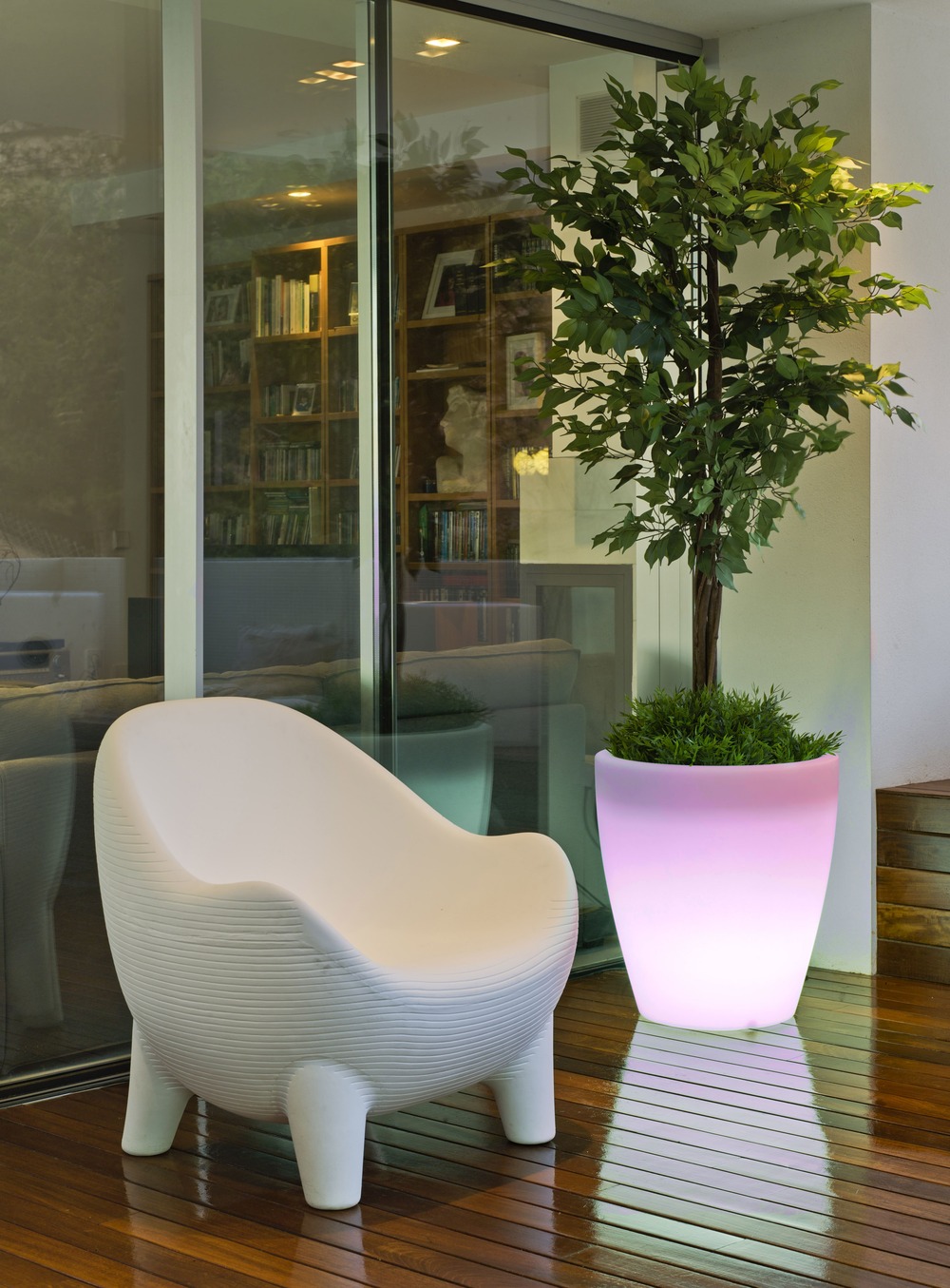 Pot lumineux violeta 55 solaire+batterie rechargeable led rgb avec télécommande ø55x60cm