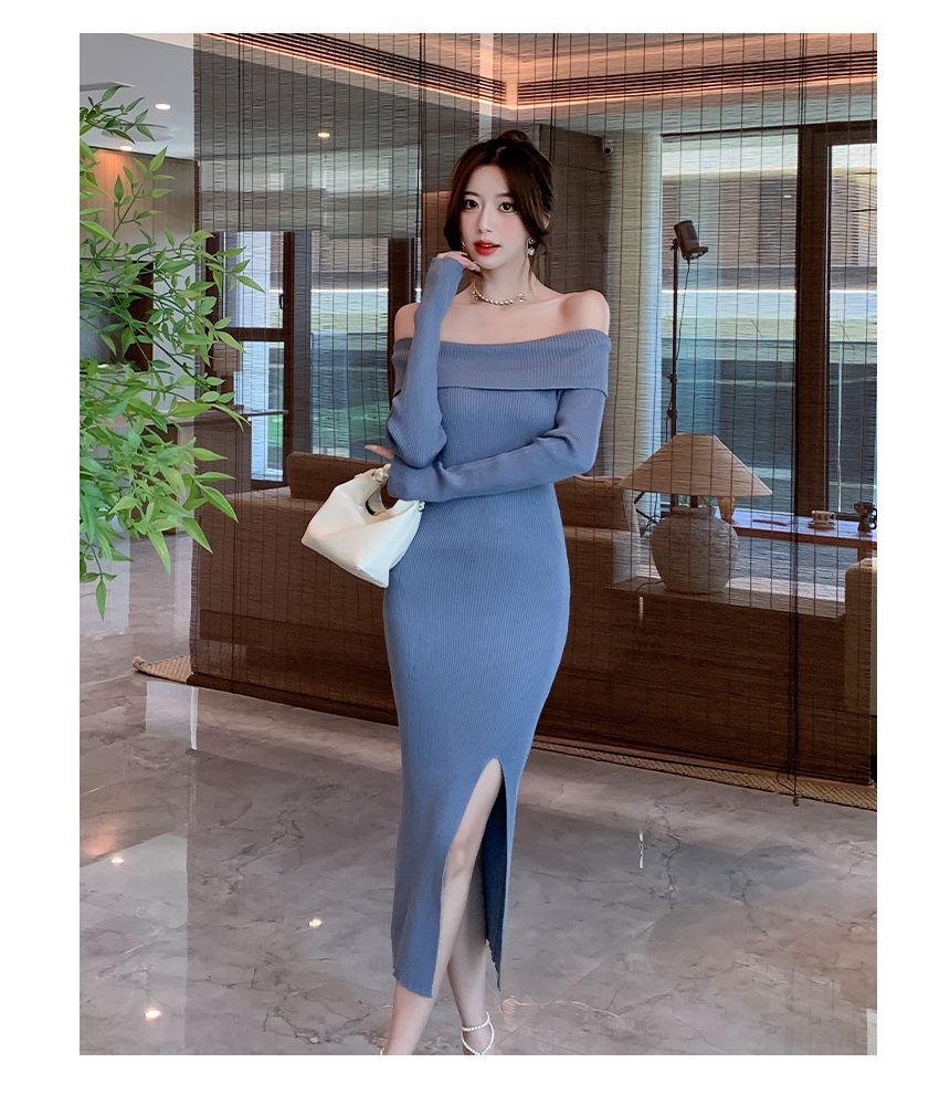 Yilda - Lange mouw off-shoulder effen gebreide midi-jurk met zijsplit