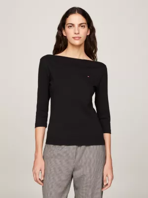 Camiseta Slim Fit com Decote Canoa