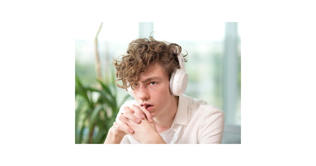 EdifierW820NB Bluetooth over-ear hoofdtelefoon  (Wit, Active Noise Cancelling, Bluetooth, USB-C)