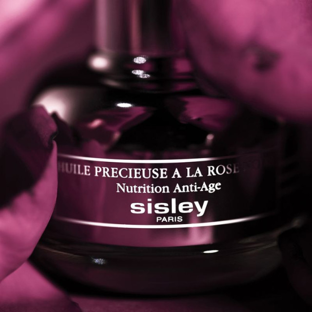 Huile précieuse à la rose noire anti-âge SISLEY