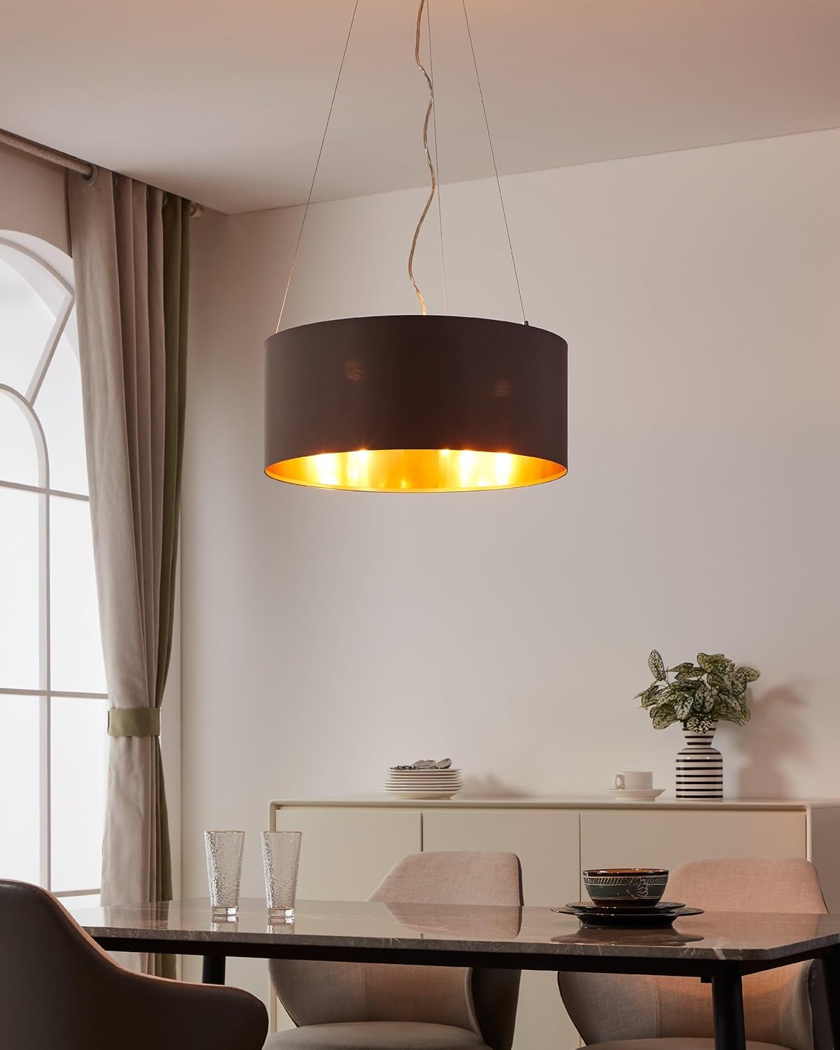 EGLO Pendellampe Maserlo, 3 flammige Textil Pendelleuchte, Hängeleuchte aus Metall in Silber mit Lampenschirm in Cappuccino und Gold, E27 Fassung, Ø 53 cm