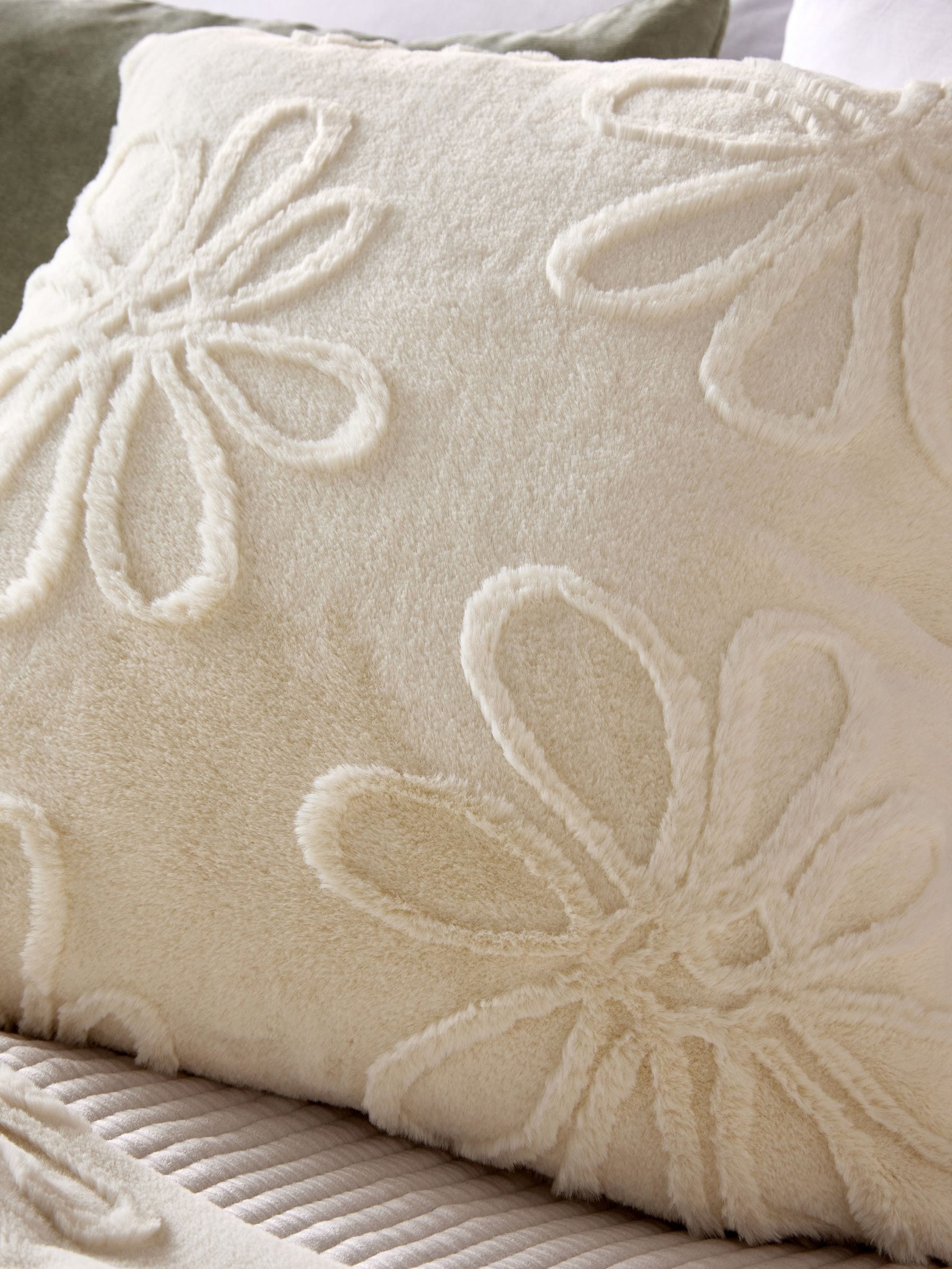 Cut Faux Fur Daisy Cushion