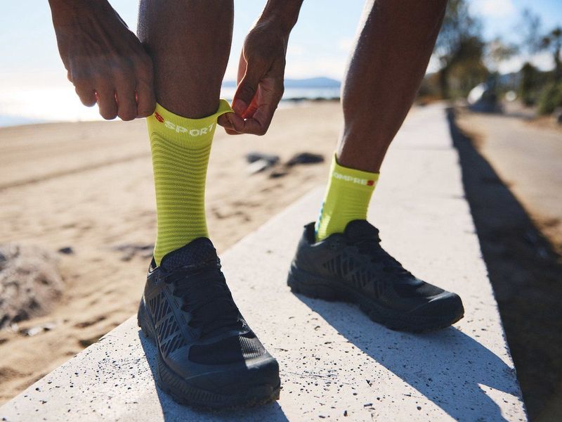 Pro Racing Socks v Run High Primerose/Fjord Blue