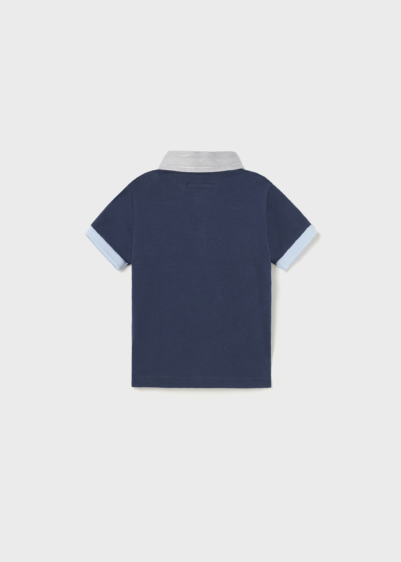 Camisa polo infantil de manga curta com estampa.