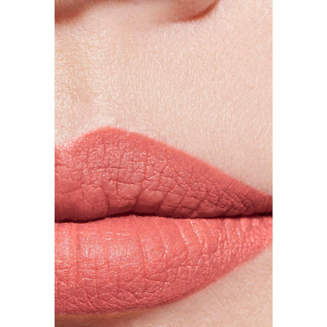 CHANEL Rouge Allure Velvet Batom Mate Luminoso