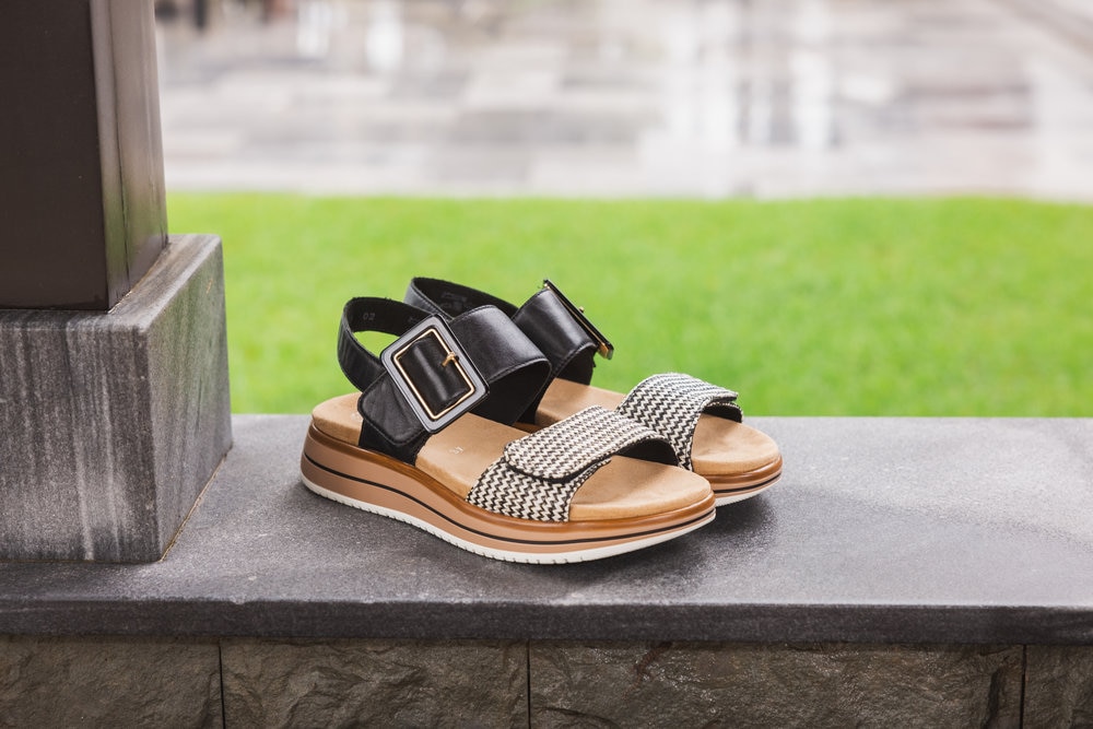 Remonte Keilsandalette »ELLE-Collection«  , Sommerschuh, Sandale, Komfortschuh mit praktischen Klettverschlüssen