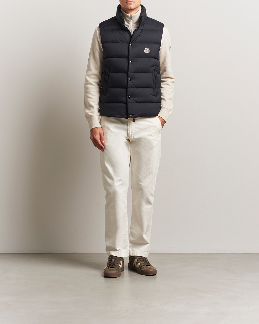 Moncler Tibb Matte Down Vest Black