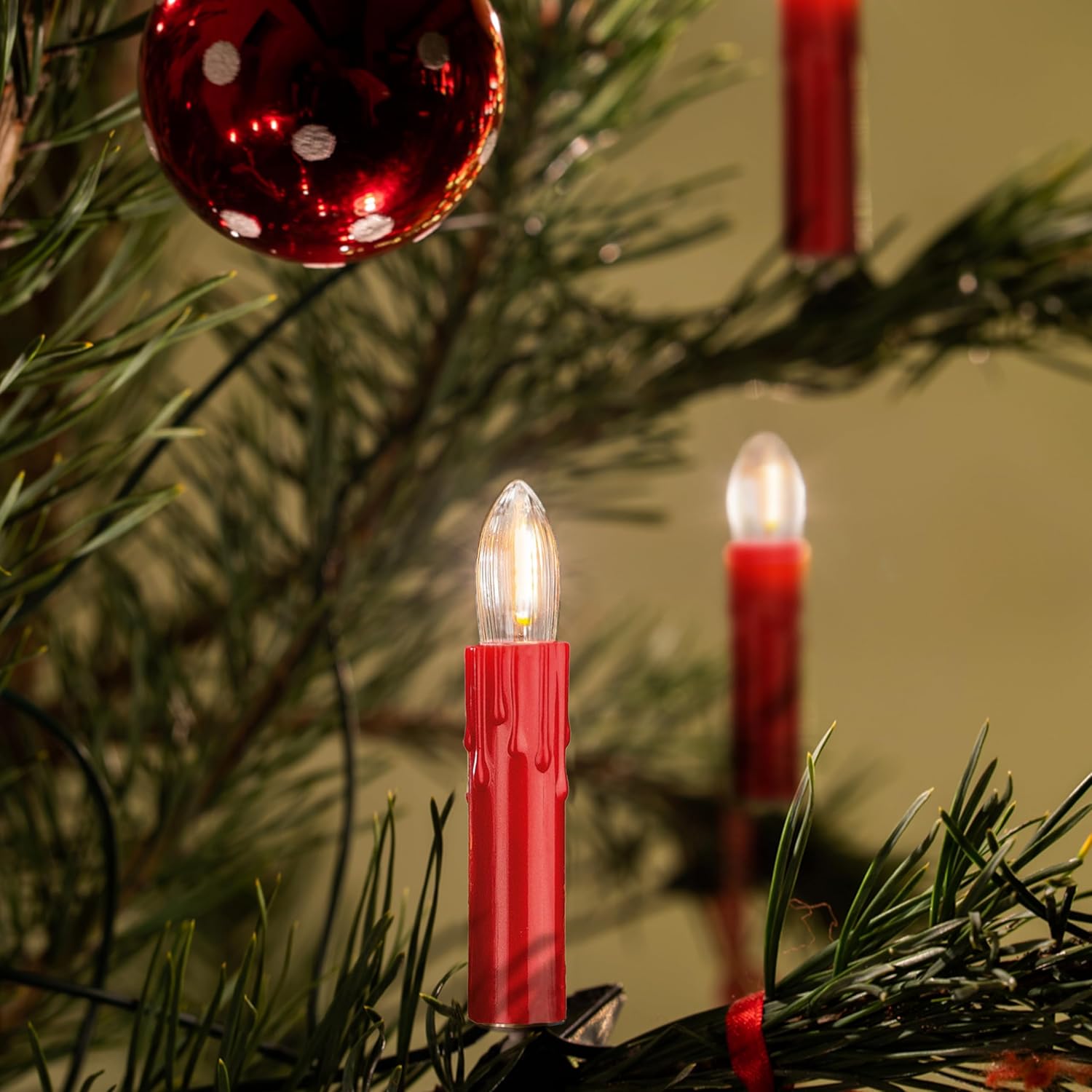 hellum Lichterkette LED-Filament mit Wachstropfen, Made in Germany, Riffelkerzenketten mit Clip, 30 Lichter, beleuchtete Länge 20,3 m, warmweiß, Schaft rot, für Innen, teilbarer Stecker