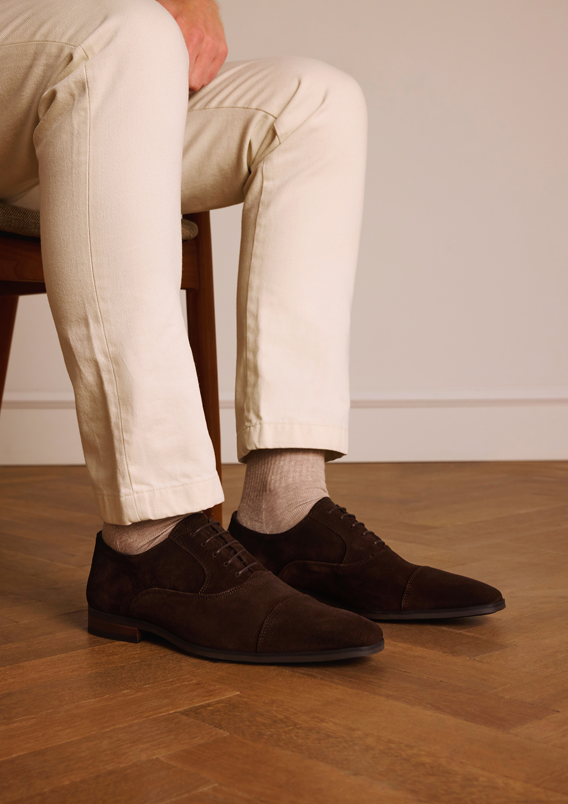 Donkerbruine suède veterschoenen