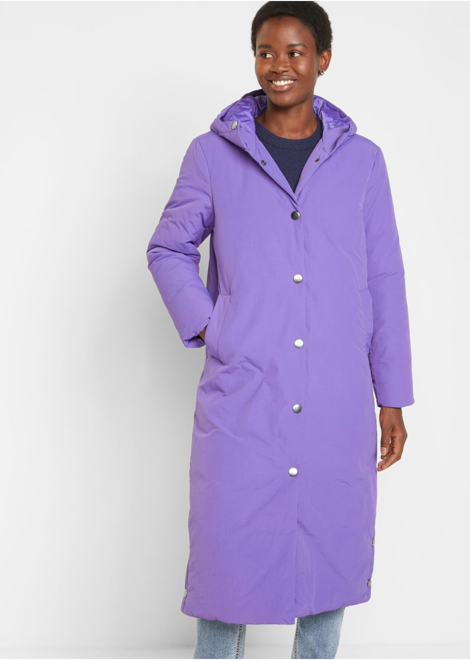 Manteau long et chaud avec capuche et fente latérale