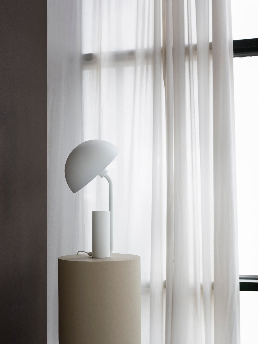 Normann Copenhagen  Cap Table bordlampe - hvid