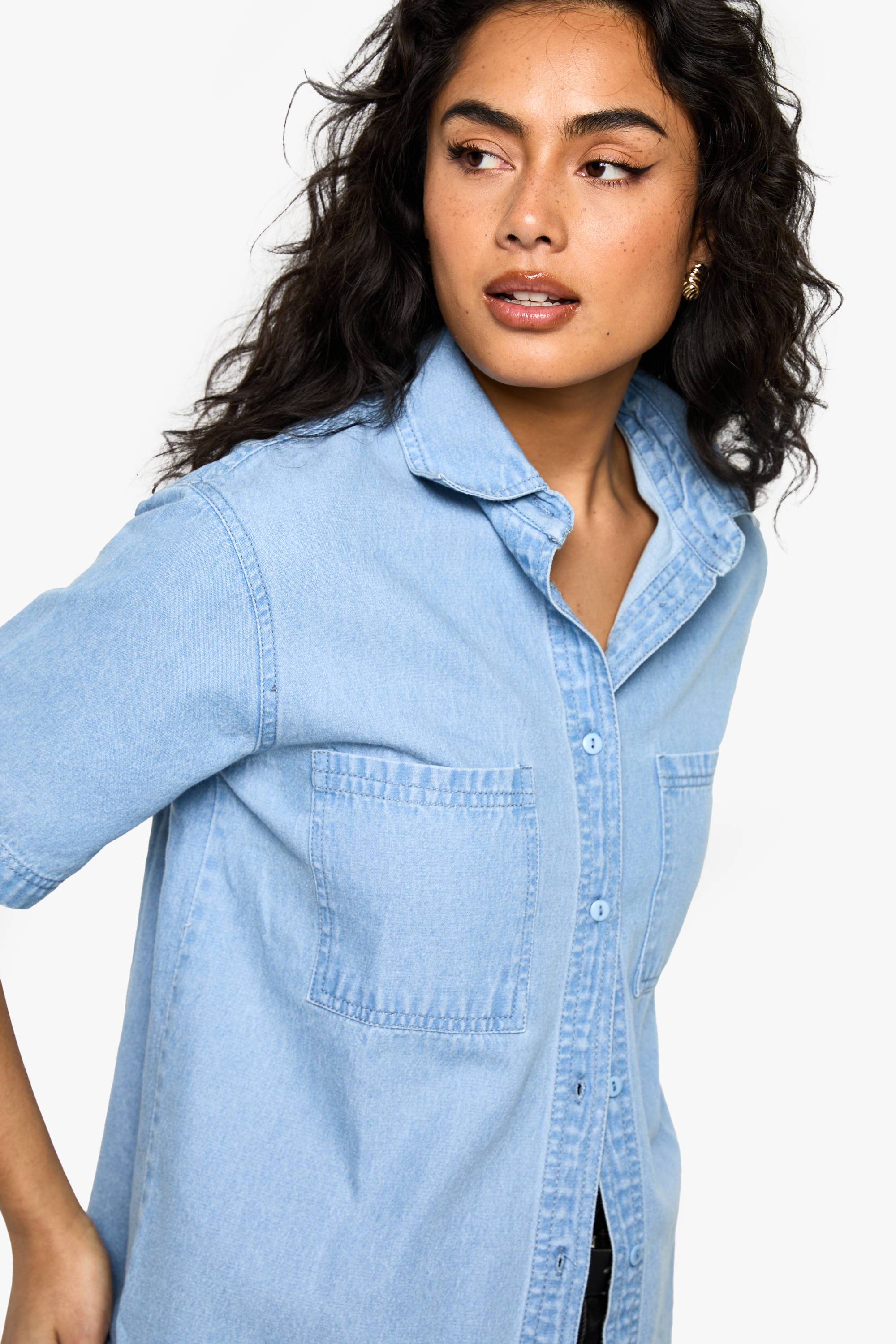 boohoo Chemise à manches courtes en chambray denim