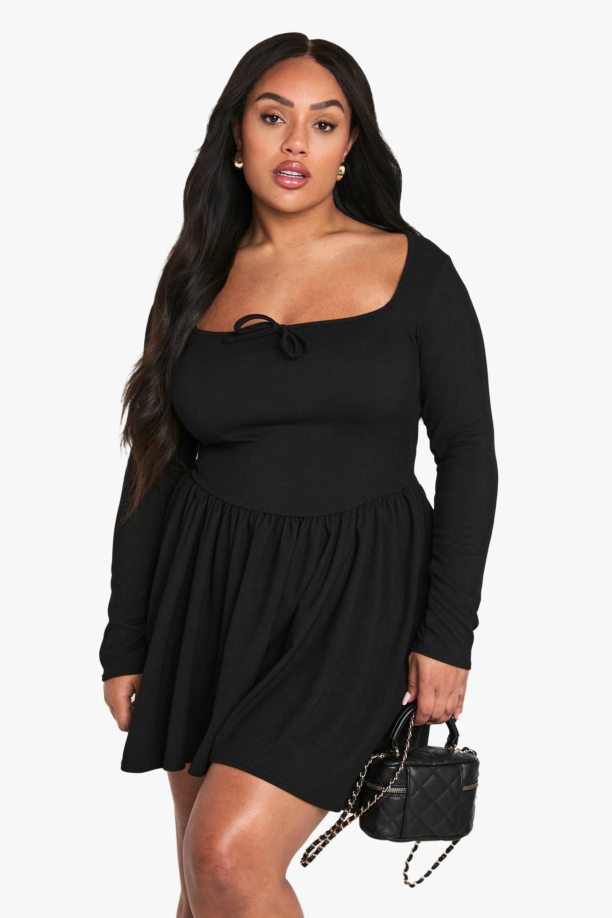 boohoo Robe skater grande taille avec détails côtelés et nœud