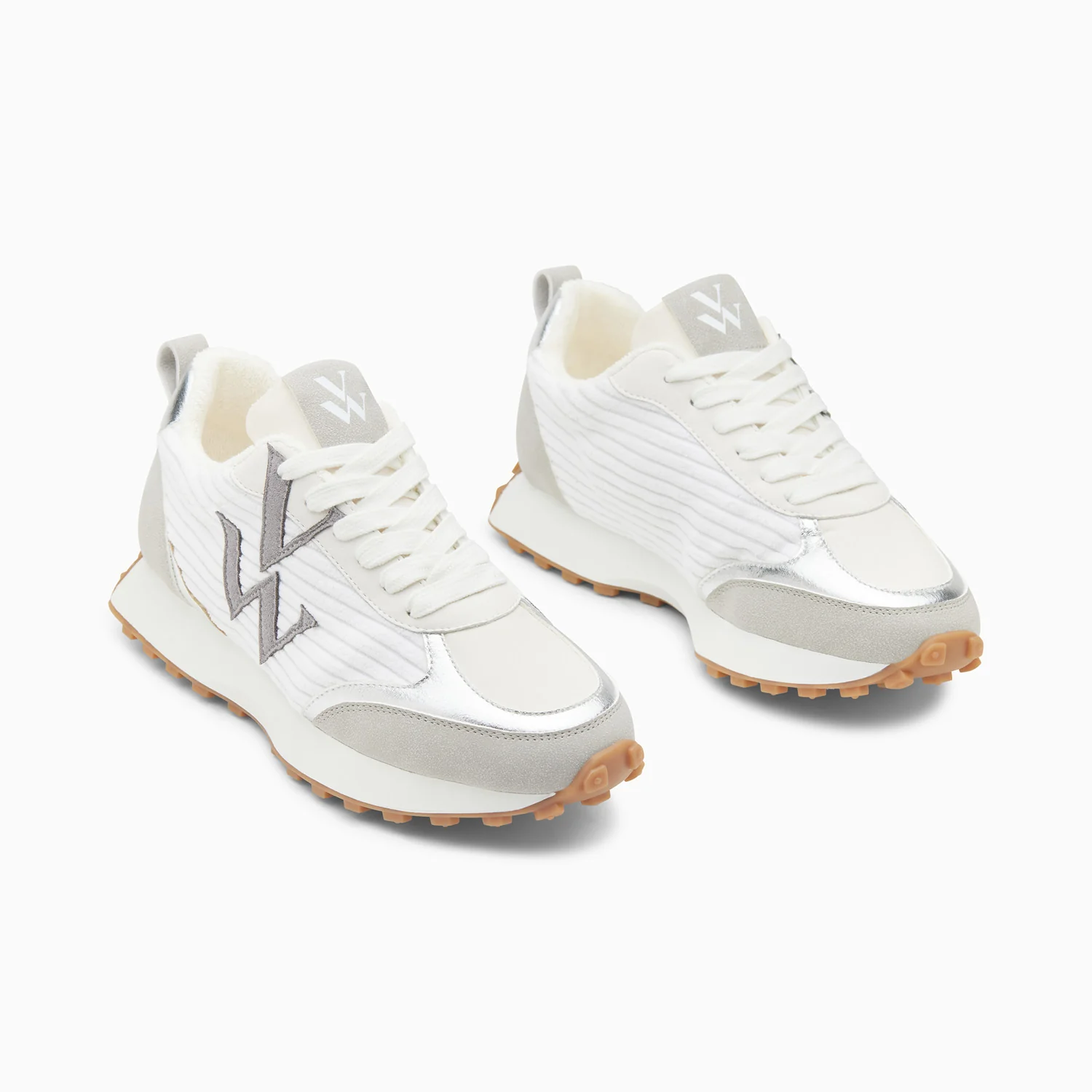 Sneakers-Baskets monogramme Athénaïs blanc et gris à semelle running