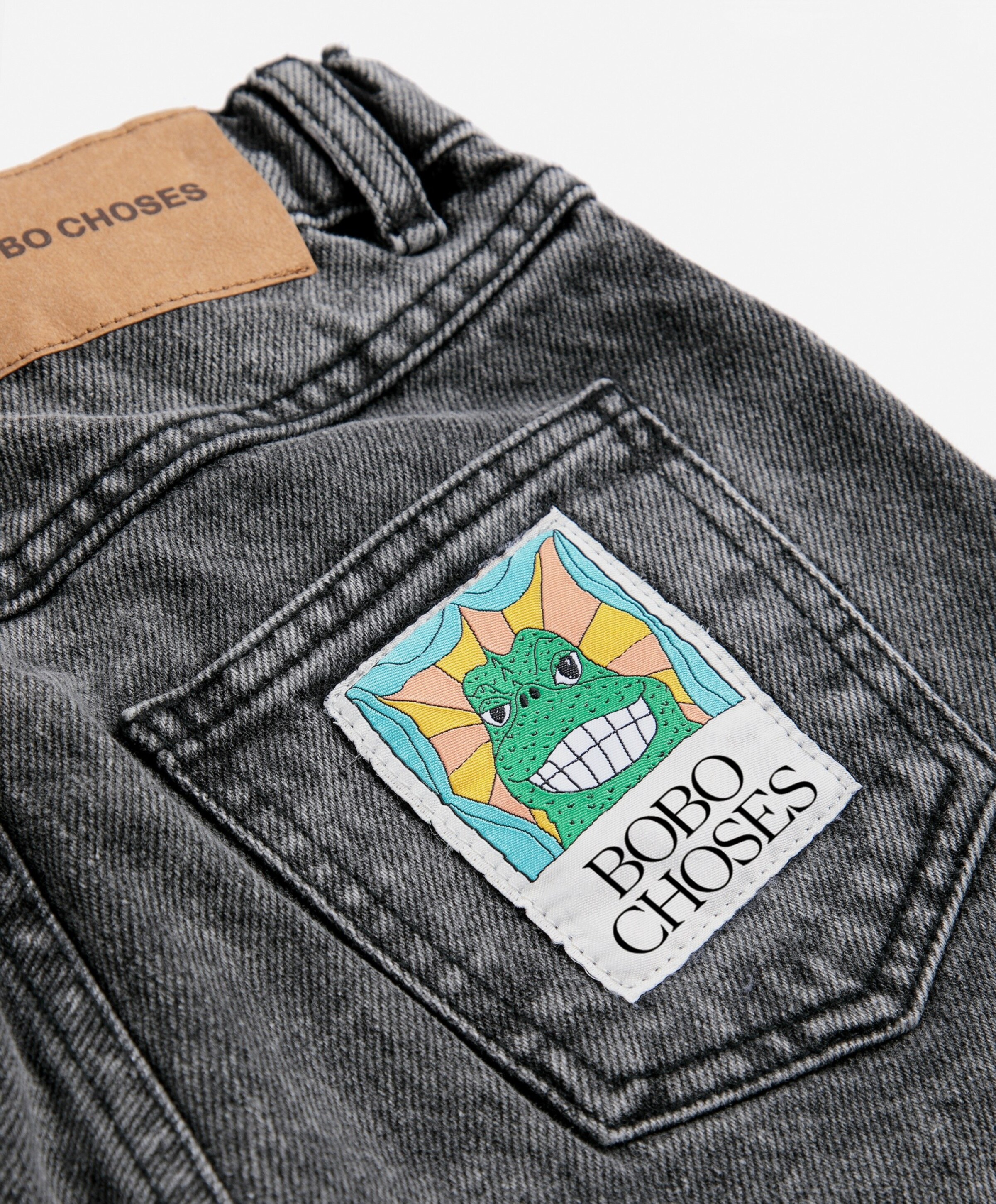 Bobo Choses Beast Tag Denim uniseks jeans  grijs