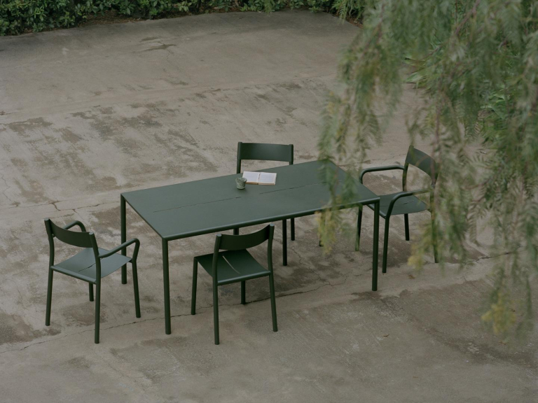 New Works May tuintafel 170x85 lichtgrijs