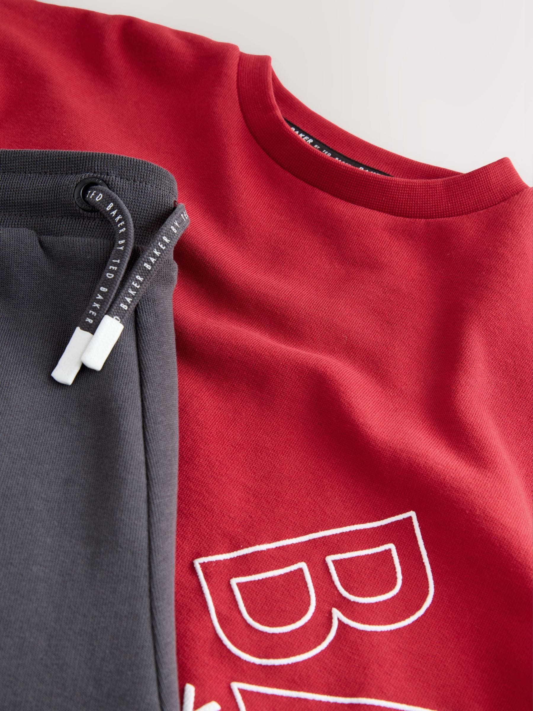 Rood - Baker by Ted Baker - Set van oversized sweatshirt en joggingbroek met print