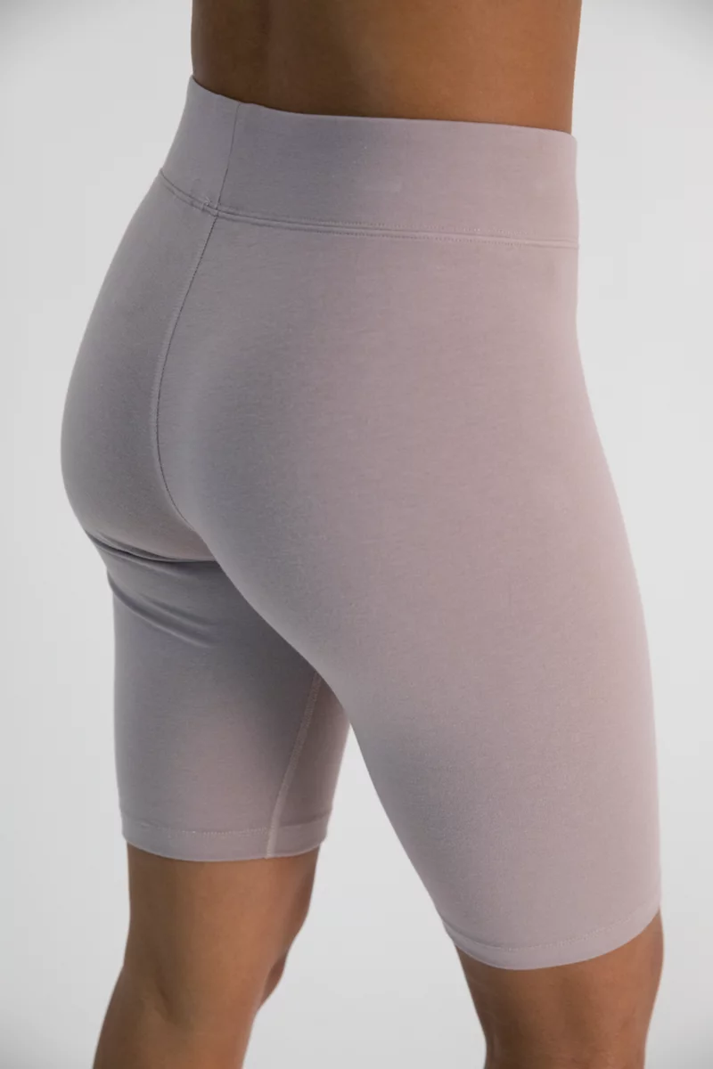 Nike Sportswear Essential Damen Short