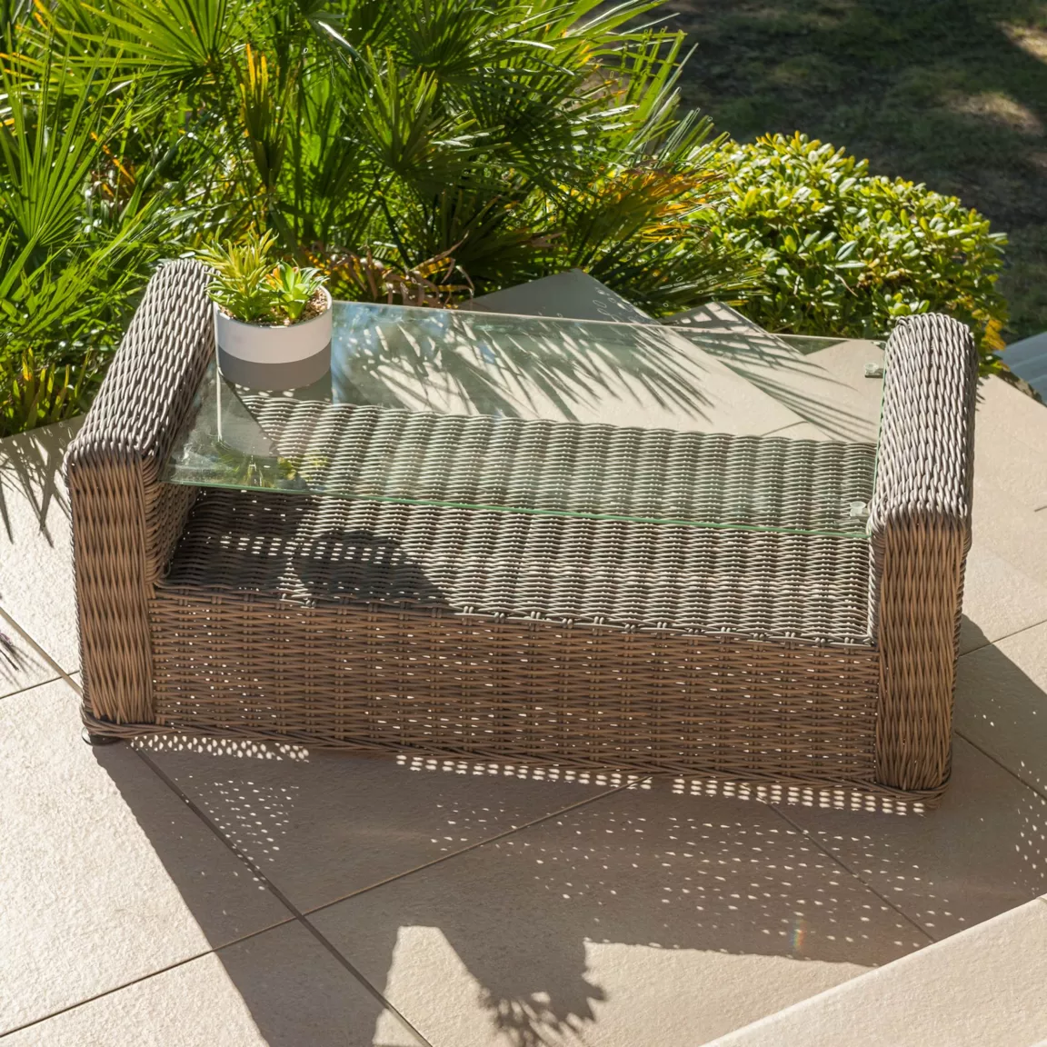 Salon de jardin en résine tressée 4 places 4 pcs Calvi Sepia et beige