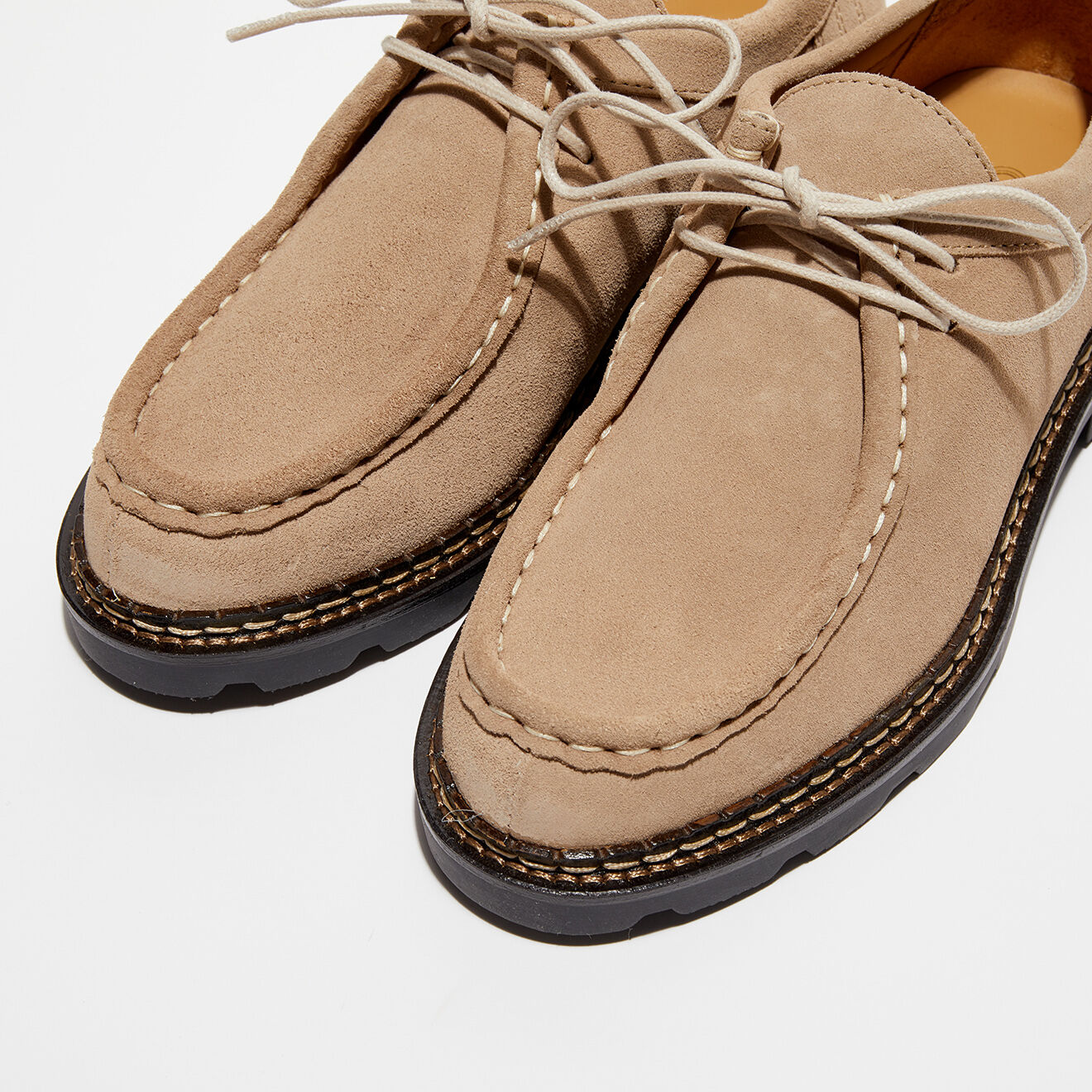 Apologie Studio Derbies en Velours de Cuir Loretta beiges