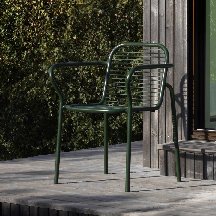 Normann Copenhagen - Vig Outdoor Armlehnstuhl, dunkelgrün