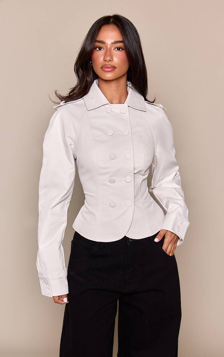 Gris Pierre Trench Coat Petite À Ourlet Courbe Avec Col Et Boutonnage Devant