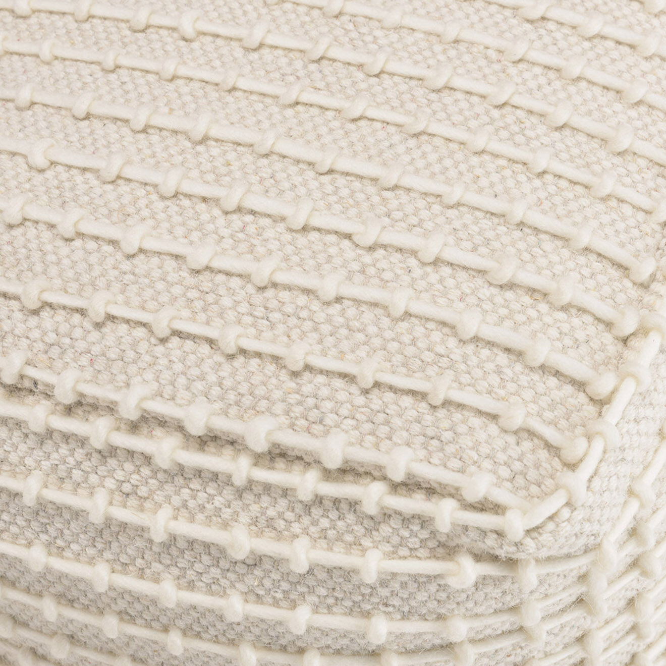 Macabane Pouf carré en Laine texturée Sacha ivoire - 50x50x46 cm