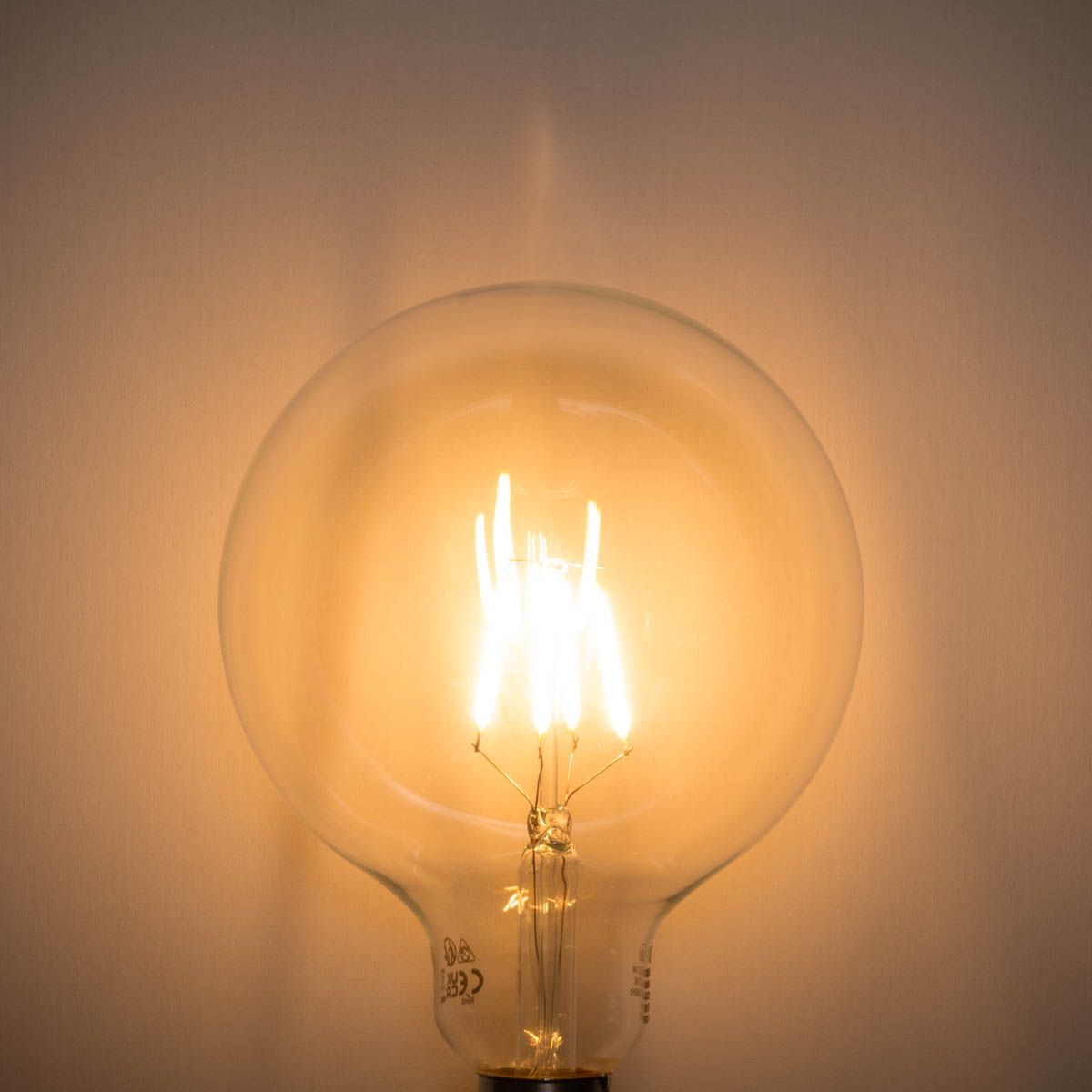 E27 dimbare LED spiraal filament G125 5W 450 lm 2200K