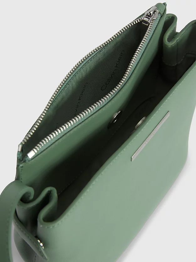 Bolsa de ombro em couro sintético