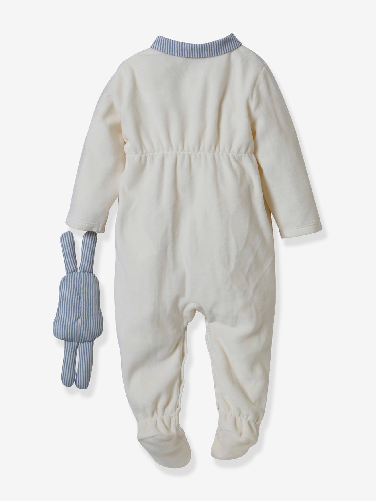 Caixa de presente para bebê: macacão de veludo e brinquedo de pelúcia.