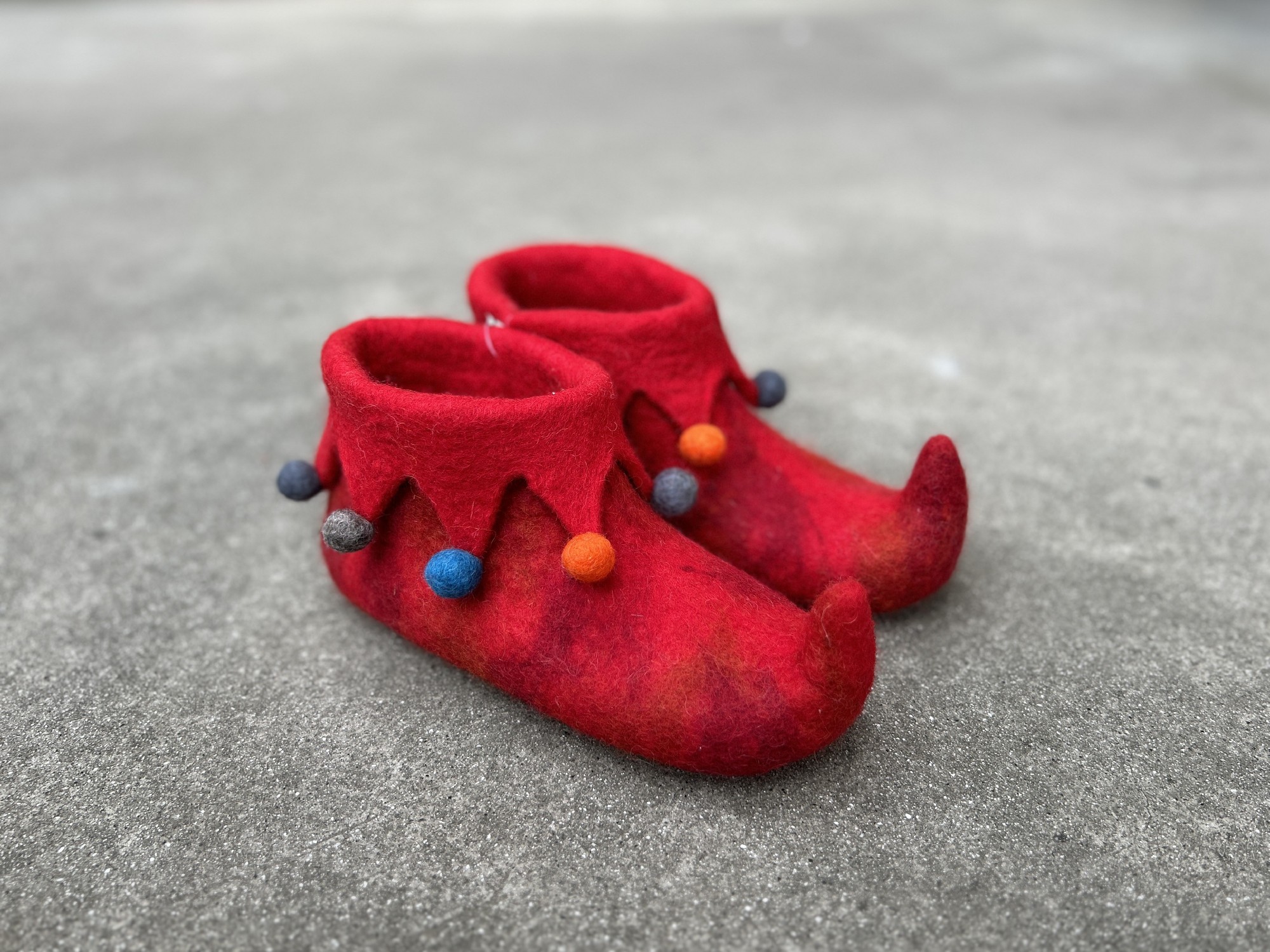 Harlekin-Pantoffeln rot, in 3 Größen günstig bestellen
