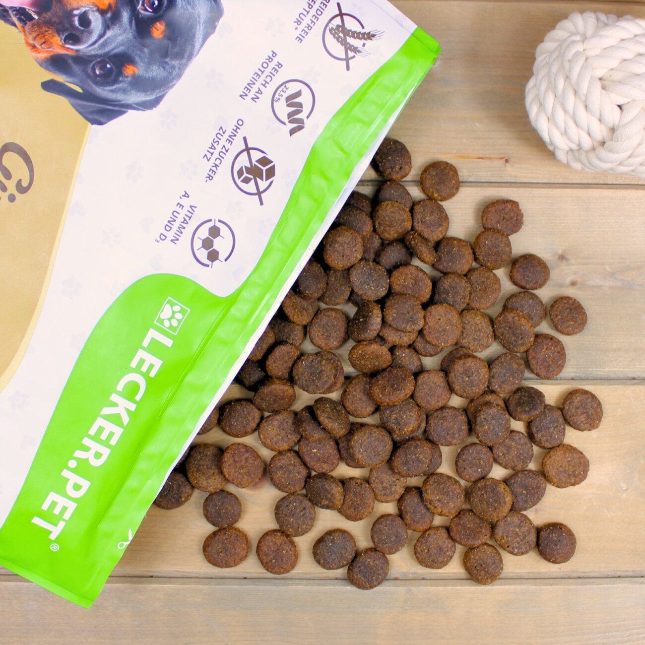 Lyra Pet Lecker.Pet Gino's Adult Maxi mit Huhn Hundefutter Trockenfutter Vollnahrung 4 kg