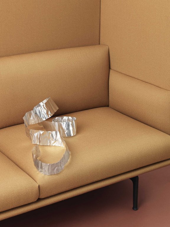 Muuto Outline Highback bank 3-zits Divina 154
