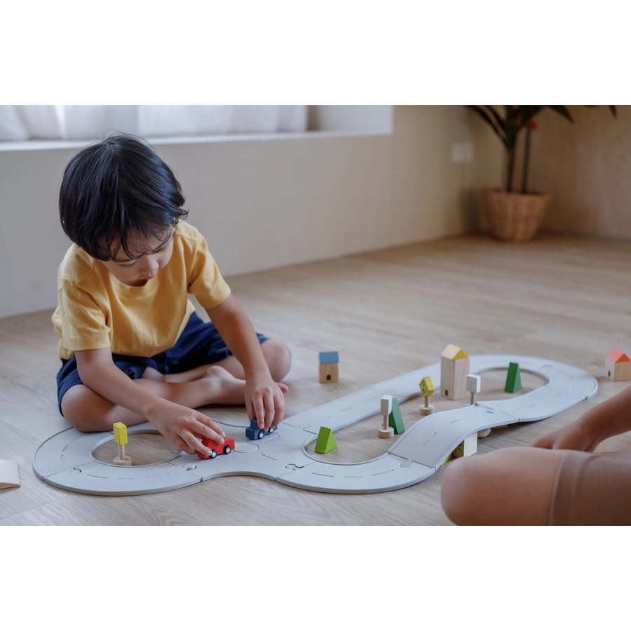 PlanToys Straßen und Schienen Set groß