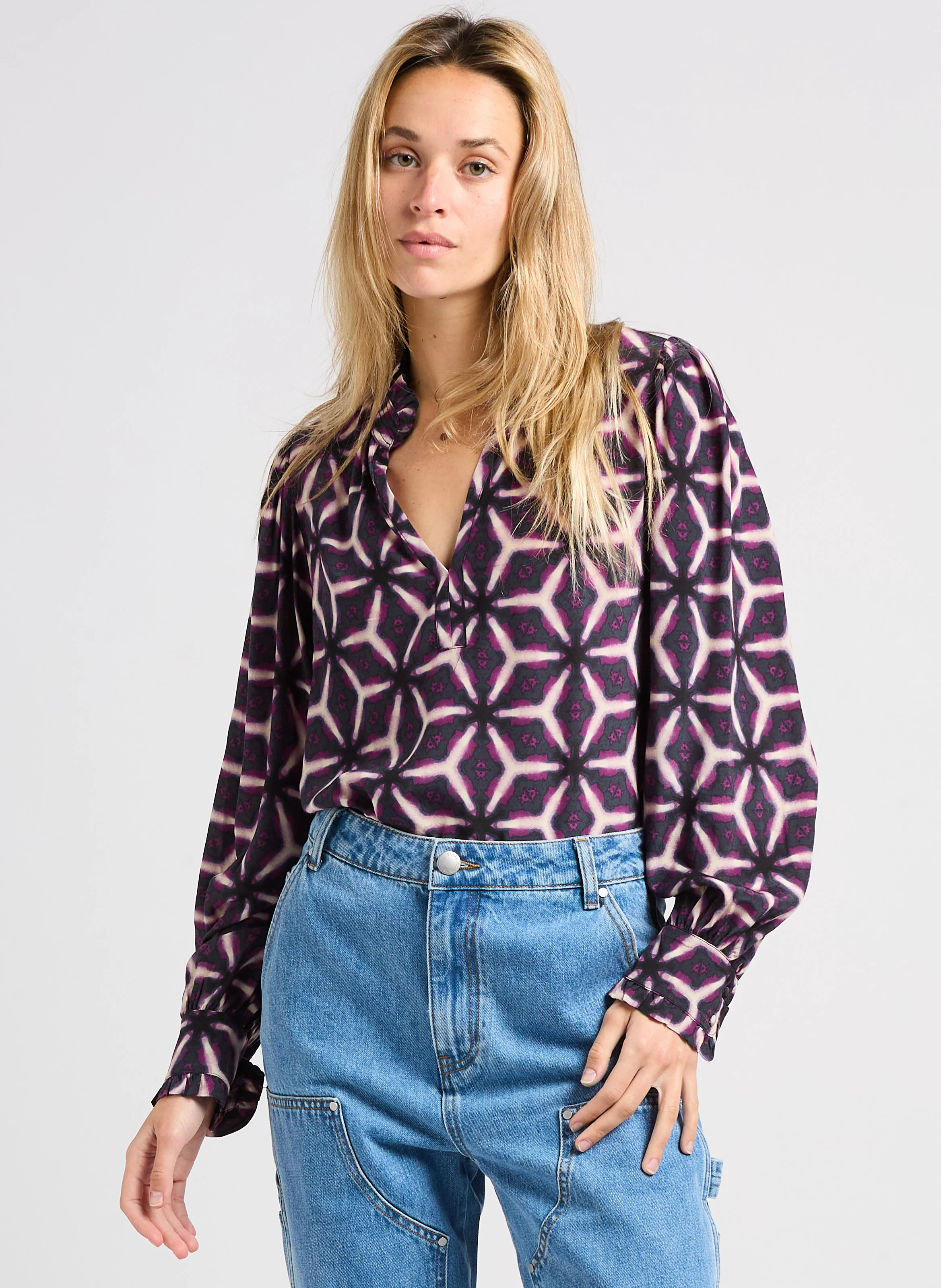 LAHSEN - Blouse droite col V imprimée | Violet