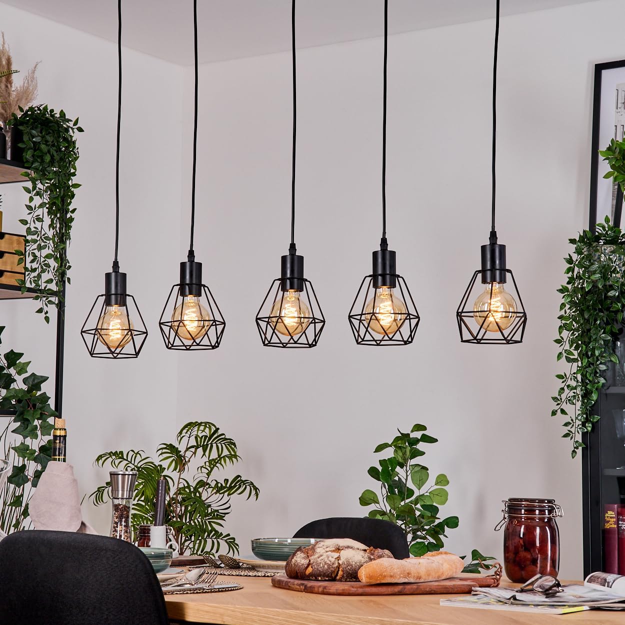 HOFSTEIN Hängeleuchte Yaak, 5-flammige Hängelampe aus Metall/Holz in Schwarz/Natur, Pendelleuchte im Boho/Retro/Vintage-Design mit Holzstab u. Gitterschirmen, 235 cm, E27, Esszimmer, Küche, Wohnzimmer