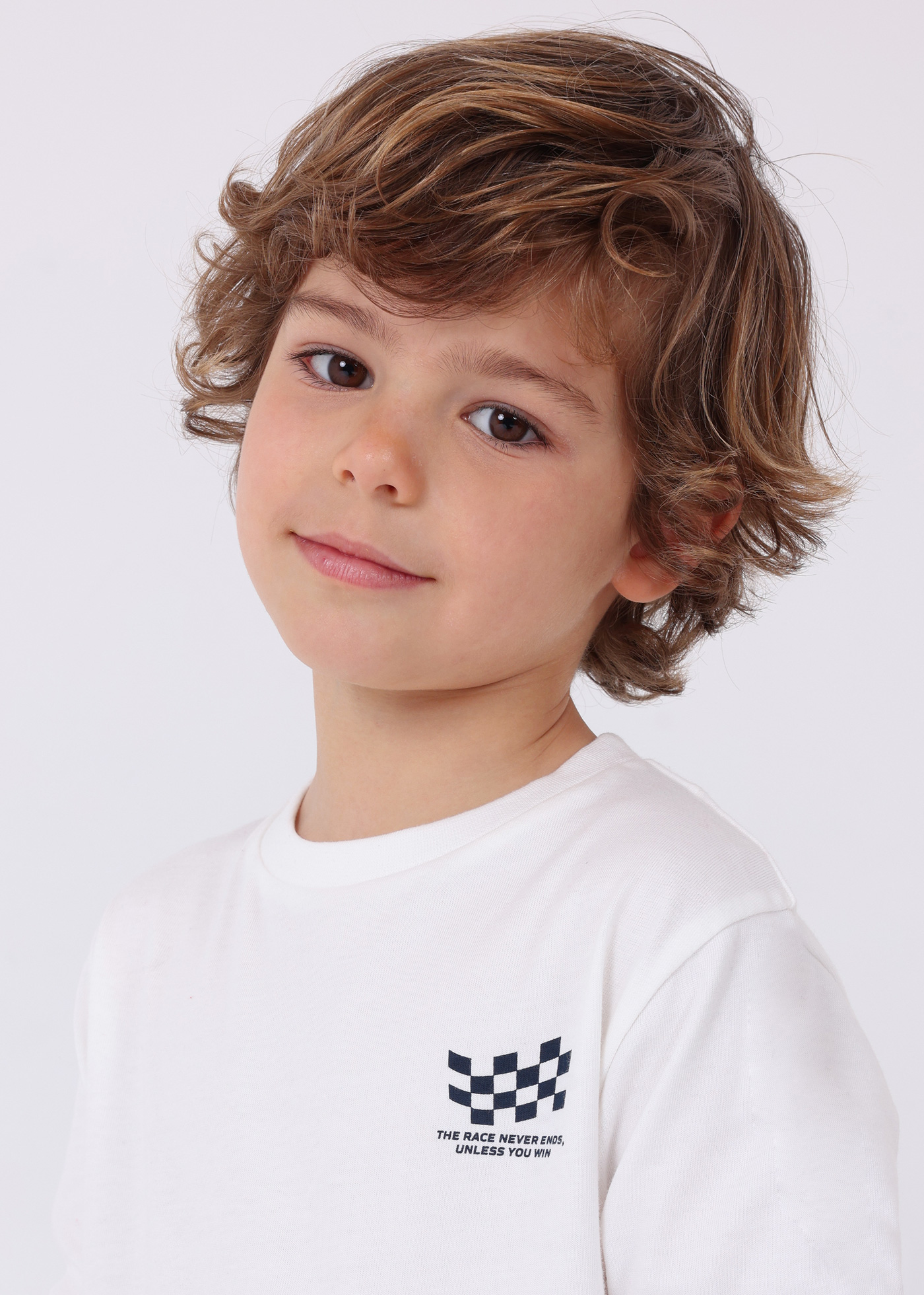 Camiseta interativa Better Cotton para meninos